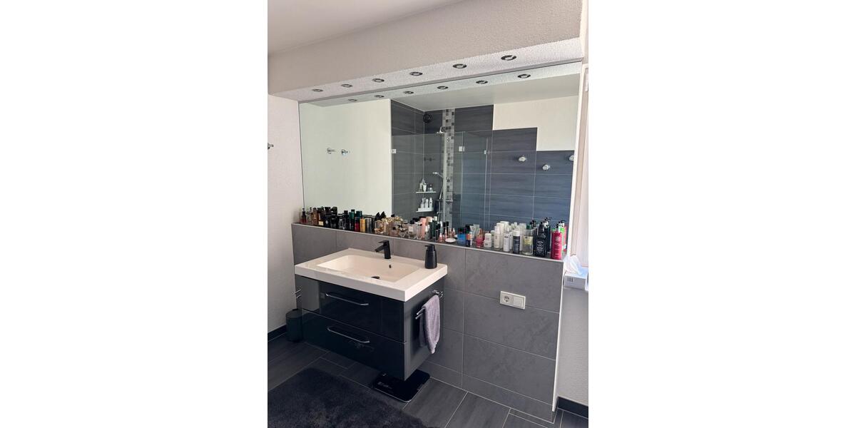 Etagenwohnung Saarbrücken West - 3 Zimmer, 90 m&sup2;, 250.000&euro; | Angebot:26406355
