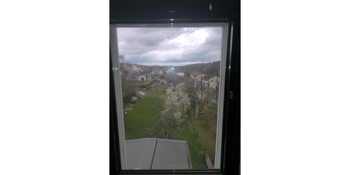 Dachgeschoßwohnung Quierschied - 2 Zimmer, 55 m&sup2;, 500&euro; | Angebot:25307880