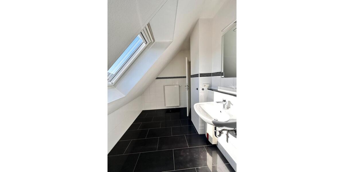 Dachgeschoßwohnung Dillingen (Saar) - 2 Zimmer, 20 m&sup2;, 390&euro; | Angebot:25539832