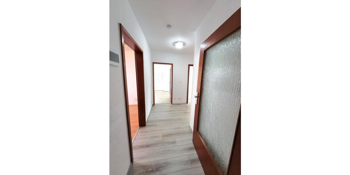 Etagenwohnung Neunkirchen - 3 Zimmer, 70 m&sup2;, 700&euro; | Angebot:25828085