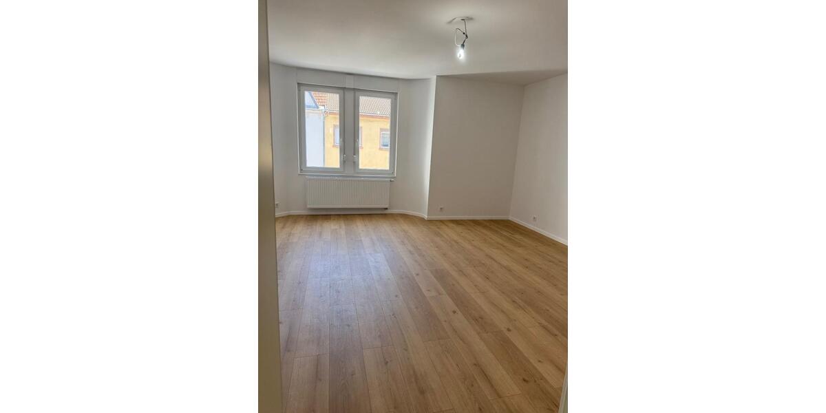 Etagenwohnung Neunkirchen - 3 Zimmer, 90 m&sup2;, 750&euro; | Angebot:25908097