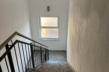 Wohnung Saarbrücken Bischmisheim - 1 Zimmer, 105 m&sup2;, 780&euro; | Angebot:25436216
