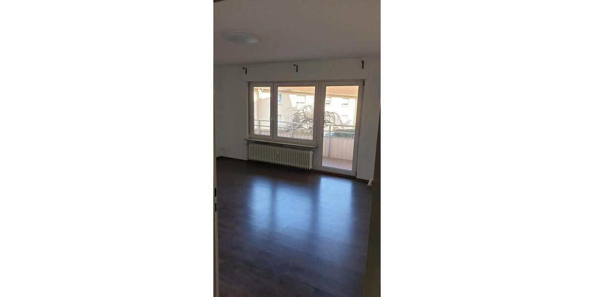 Etagenwohnung Saarbrücken Dudweiler - 1 Zimmer, 50 m&sup2;, 400&euro; | Angebot:25364538