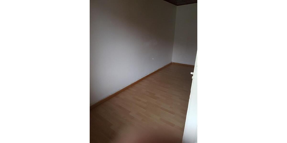 Etagenwohnung Saarbrücken West - 5 Zimmer, 100 m&sup2;, 950&euro; | Angebot:25923726