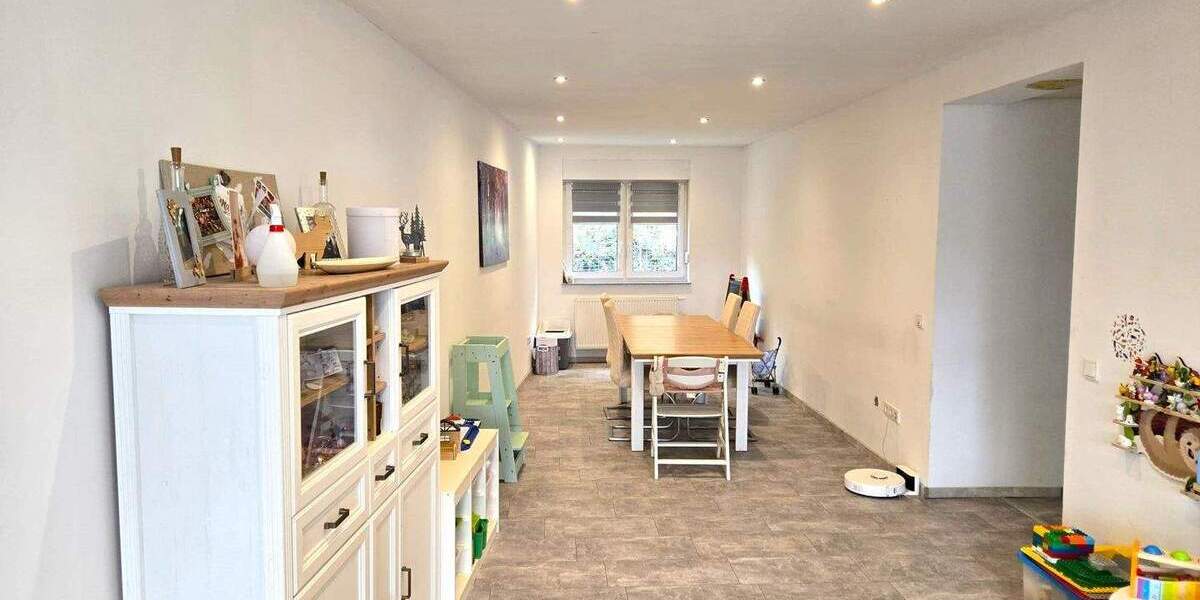 Reihenmittelhaus Saarbrücken Altenkessel - 5 Zimmer, 115 m&sup2;, 234.900&euro; | Angebot:25677420