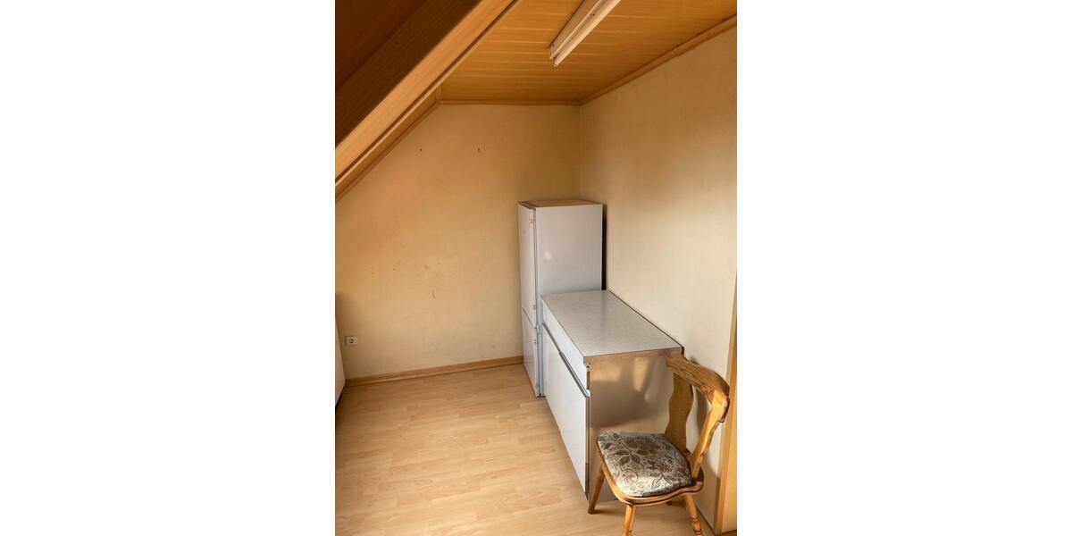 Dachgeschoßwohnung Schmelz - 2 Zimmer, 50 m&sup2;, 650&euro; | Angebot:26131357