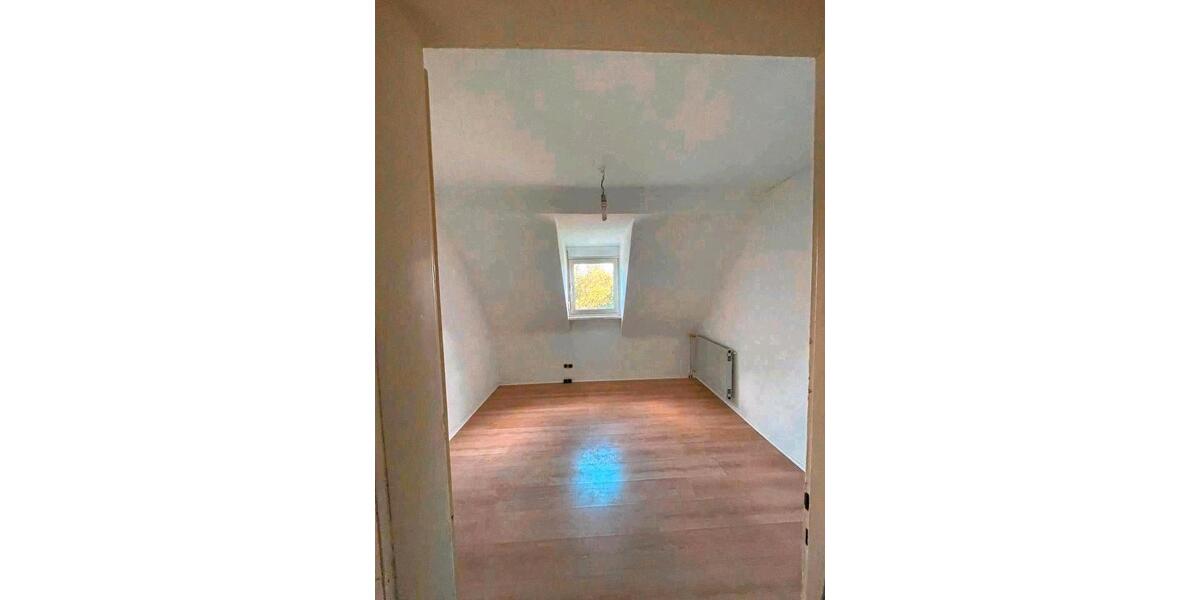 Etagenwohnung Neunkirchen Heinitz - 4 Zimmer, 85 m&sup2;, 800&euro; | Angebot:26699844