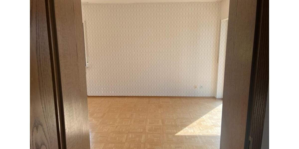 Erdgeschoßwohnung Schmelz - 4 Zimmer, 105 m&sup2;, 700&euro; | Angebot:25599672