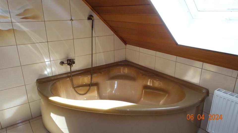 Dachgeschoßwohnung Saarbrücken West - 3 Zimmer, 83 m&sup2;, 570&euro; | Angebot:26630201