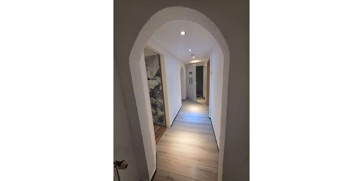 Etagenwohnung Neunkirchen - 4 Zimmer, 110 m&sup2;, 900&euro; | Angebot:25354658