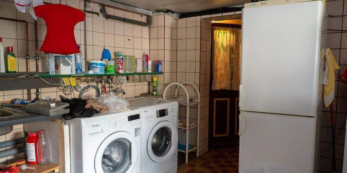 Mehrfamilienhaus, Wohnhaus Saarbrücken Scheidt - 9 Zimmer, 189 m&sup2;, 259.000&euro; | Angebot:25743256