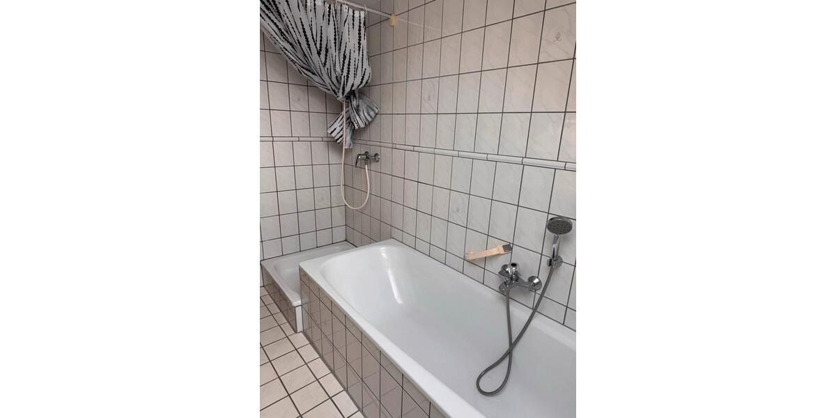 Dachgeschoßwohnung Großrosseln - 3.5 Zimmer, 80 m&sup2;, 465&euro; | Angebot:25311972