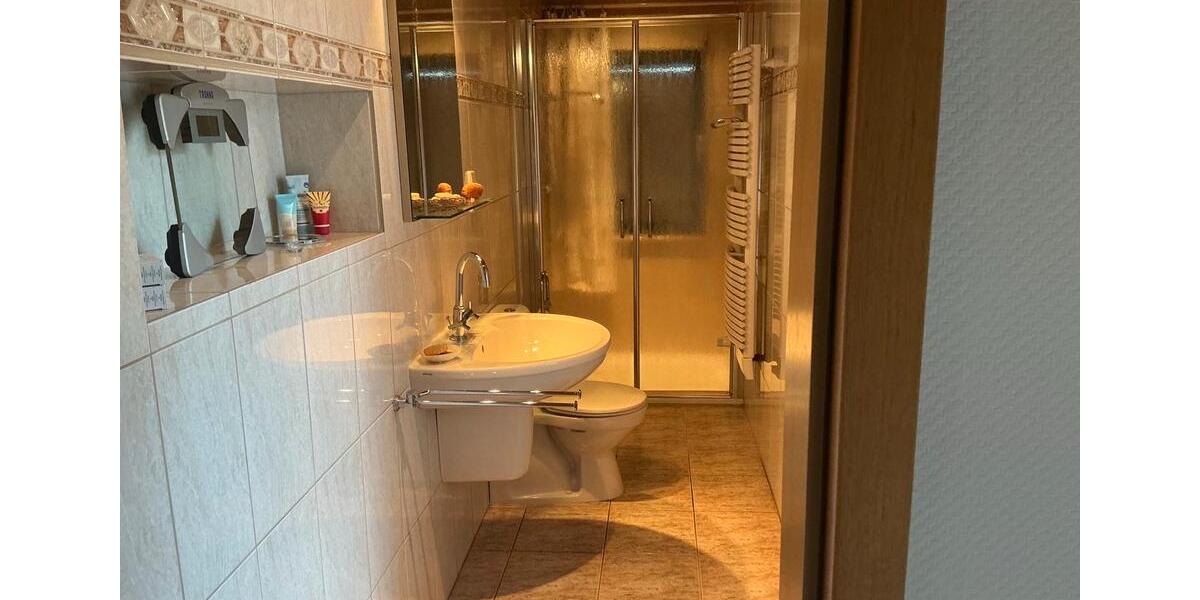 Reihenhaus Püttlingen - 8 Zimmer, 170 m&sup2;, 264.000&euro; | Angebot:25962423