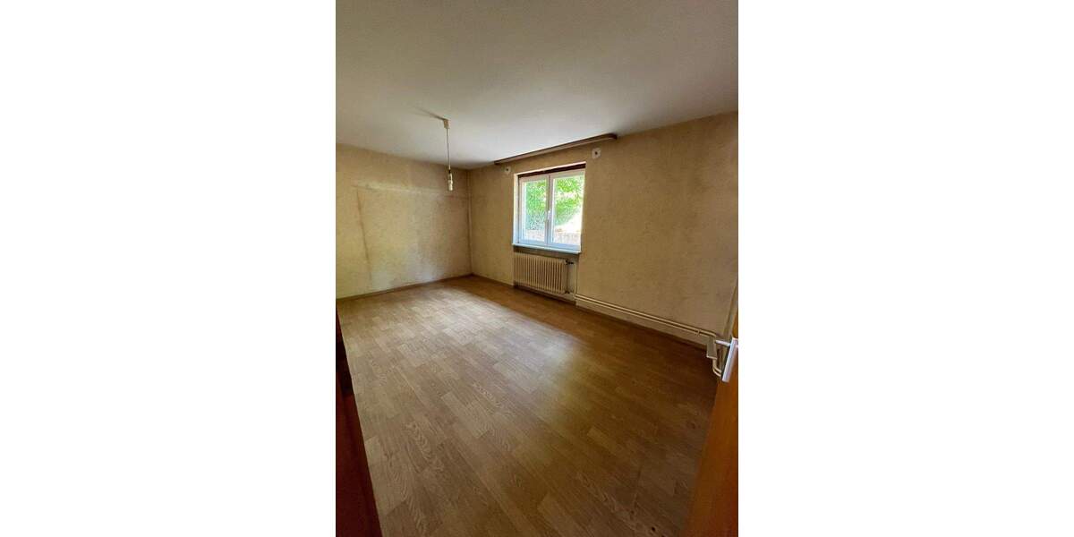 Einfamilienhaus Spiesen-Elversberg Elversberg - 7 Zimmer, 150 m&sup2;, 140.000&euro; | Angebot:25877225