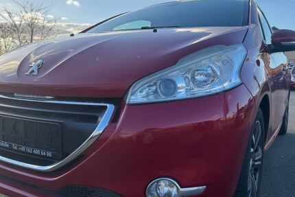 Peugeot 208 180.748 km 4.900 &euro; Saarlouis 66740