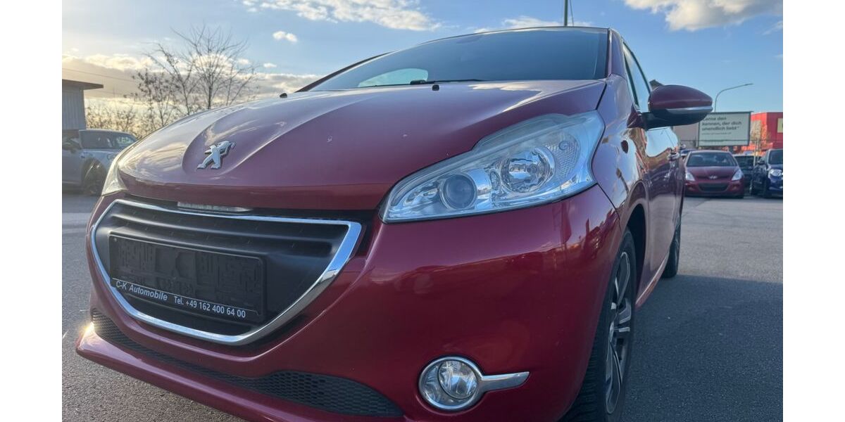 Peugeot 208 180.748 km 4.900 &euro; Saarlouis 66740