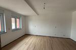 Etagenwohnung Saarbrücken Brebach-Fechingen - 2 Zimmer, 85 m&sup2;, 1.200&euro; | Angebot:25853637