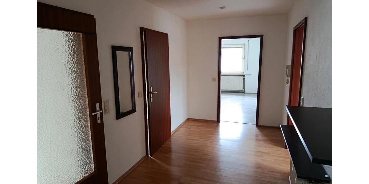 Dachgeschoßwohnung Illingen - 3 Zimmer, 60 m&sup2;, 600&euro; | Angebot:26626529