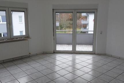 Wohnung Saarbrücken Brebach-Fechingen - 3 Zimmer, 83 m&sup2;, 830&euro; | Angebot:26379380