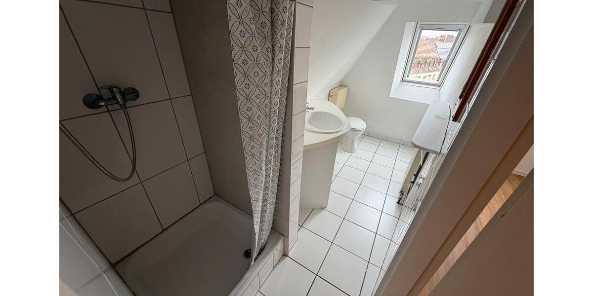 Dachgeschoßwohnung Saarbrücken Eschberg - 1 Zimmer, 25 m&sup2;, 560&euro; | Angebot:24784429