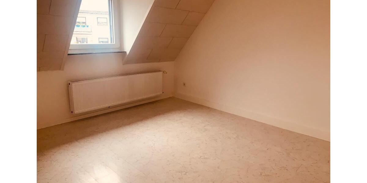 Dachgeschoßwohnung Saarbrücken Eschberg - 3 Zimmer, 79 m&sup2;, 169.000&euro; | Angebot:26351002