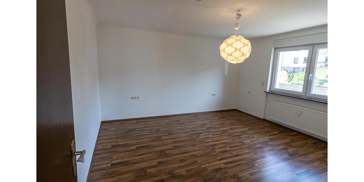 Etagenwohnung Püttlingen - 3 Zimmer, 92 m&sup2;, 700&euro; | Angebot:25900925