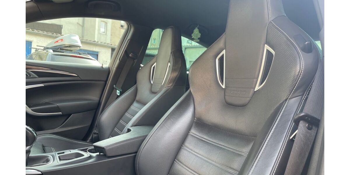Opel Insignia 169.000 km 8.200 &euro; Neunkirchen 66538