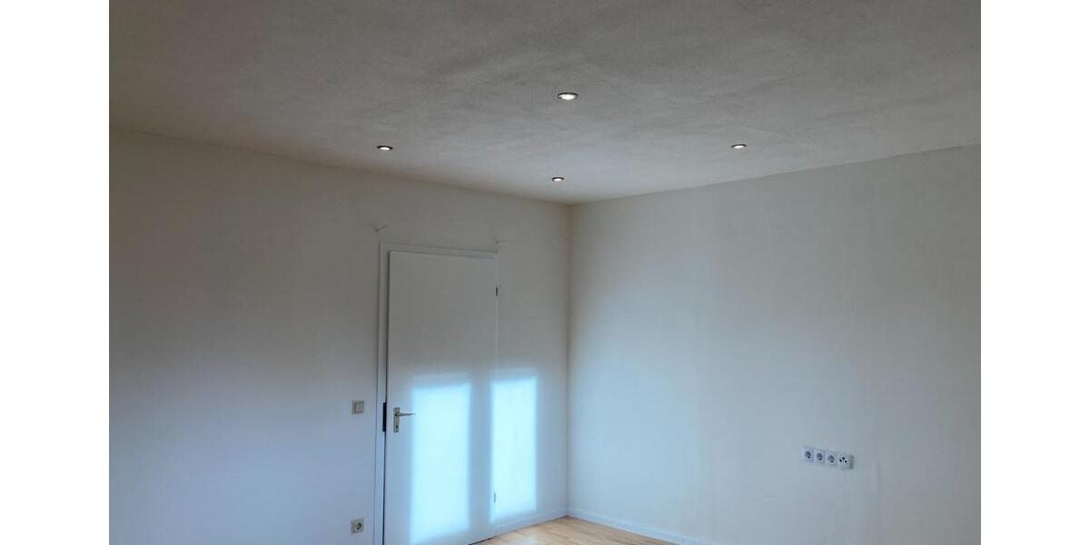 Etagenwohnung Neunkirchen Heinitz - 3.5 Zimmer, 69 m&sup2;, 580&euro; | Angebot:25417805