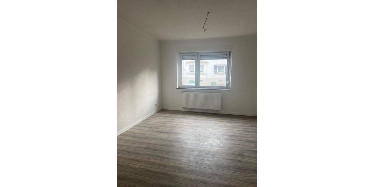 Einfamilienhaus Wadgassen - 6 Zimmer, 136 m&sup2;, 365.000&euro; | Angebot:25663173
