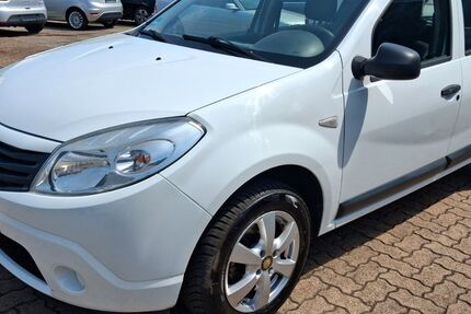 Dacia Sandero 123.600 km 1.690 &euro; Saarlouis 66740