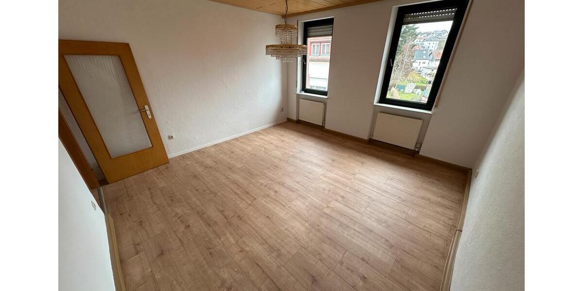 Etagenwohnung Marpingen - 4 Zimmer, 110 m&sup2;, 990&euro; | Angebot:25440198