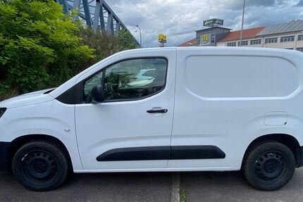Toyota Proace City 90.000 km 11.200 &euro; Saarbrücken 66119