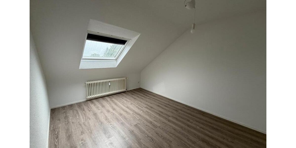 Dachgeschoßwohnung Heusweiler - 4 Zimmer, 78 m&sup2;, 640&euro; | Angebot:26558304