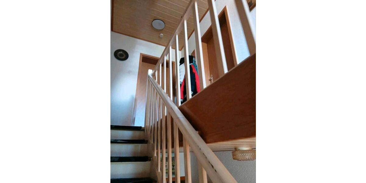 Einfamilienhaus Schiffweiler - 7 Zimmer, 180 m&sup2;, 310.000&euro; | Angebot:26522720