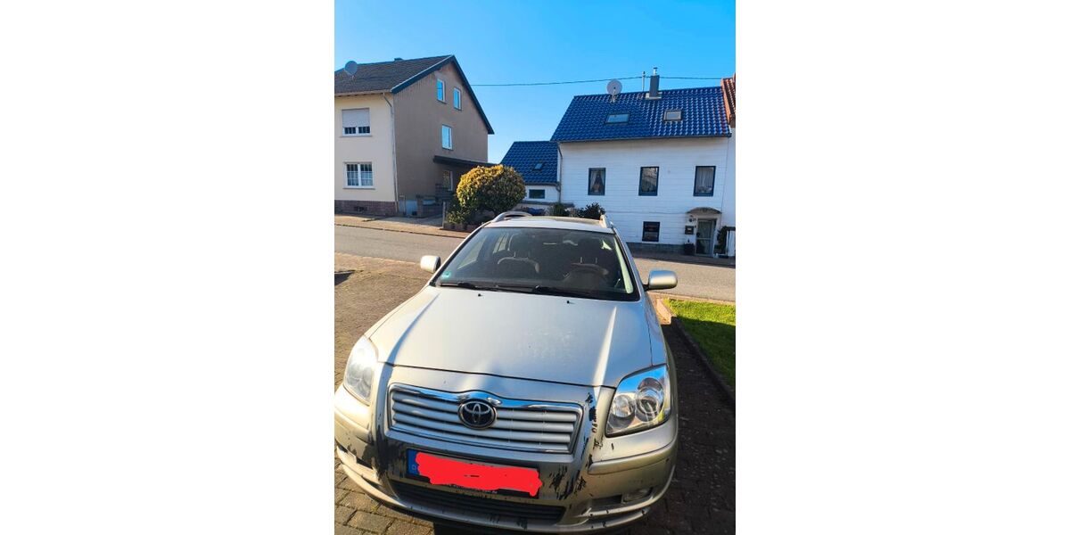 Toyota Avensis 232.000 km 2.199 &euro; Beckingen 66701