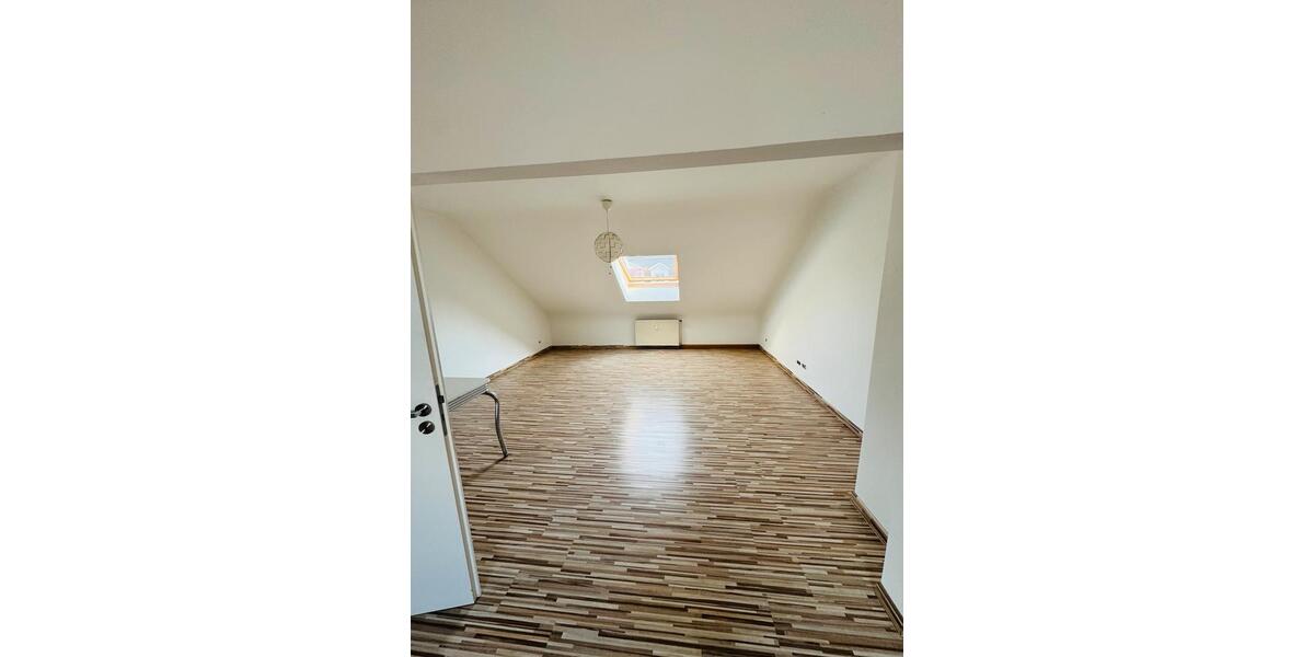 Dachgeschoßwohnung Wadgassen - 2 Zimmer, 70 m&sup2;, 700&euro; | Angebot:25653156