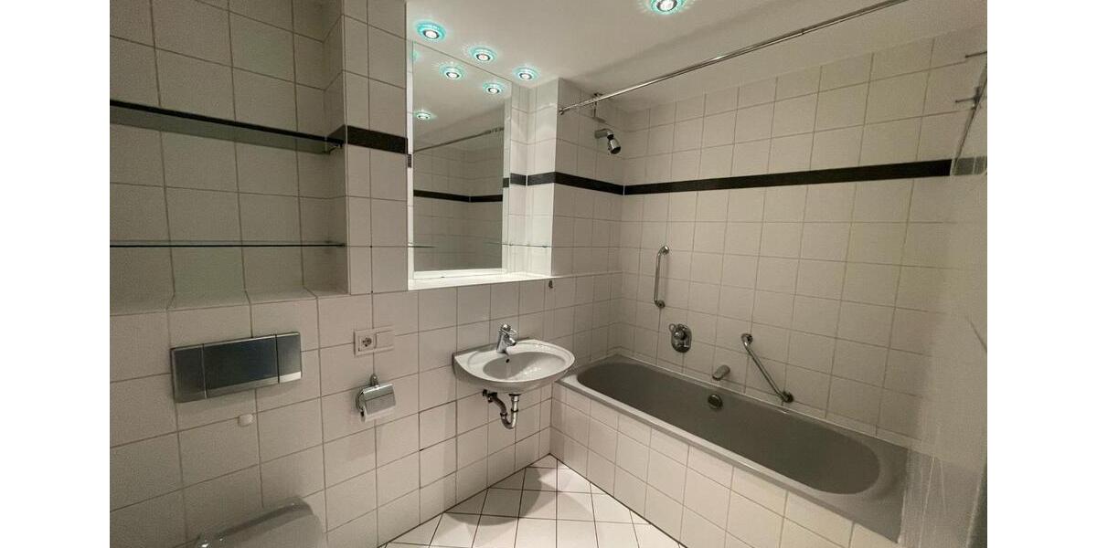 Etagenwohnung Saarbrücken Kieselhumes - 2 Zimmer, 80 m&sup2;, 780&euro; | Angebot:25111481
