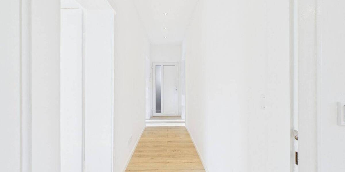 Etagenwohnung Saarbrücken Brebach-Fechingen - 3 Zimmer, 98 m&sup2;, 1.000&euro; | Angebot:26343532