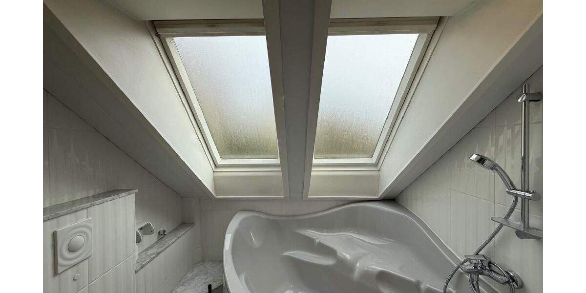 Etagenwohnung Saarbrücken Brebach-Fechingen - 4 Zimmer, 86 m&sup2;, 229.000&euro; | Angebot:25695570