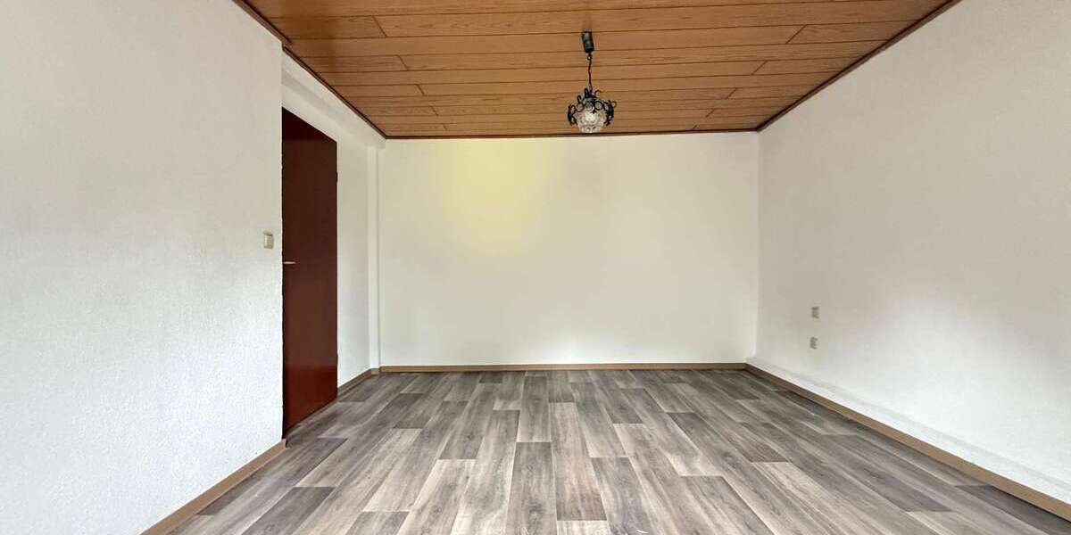 Gemütliche 3-Zimmer-Dachgeschosswohnung mit ca. 72 m² in Friedrichsthal-Bildstock - 3- Friedrichsthal | Angebot:27312609