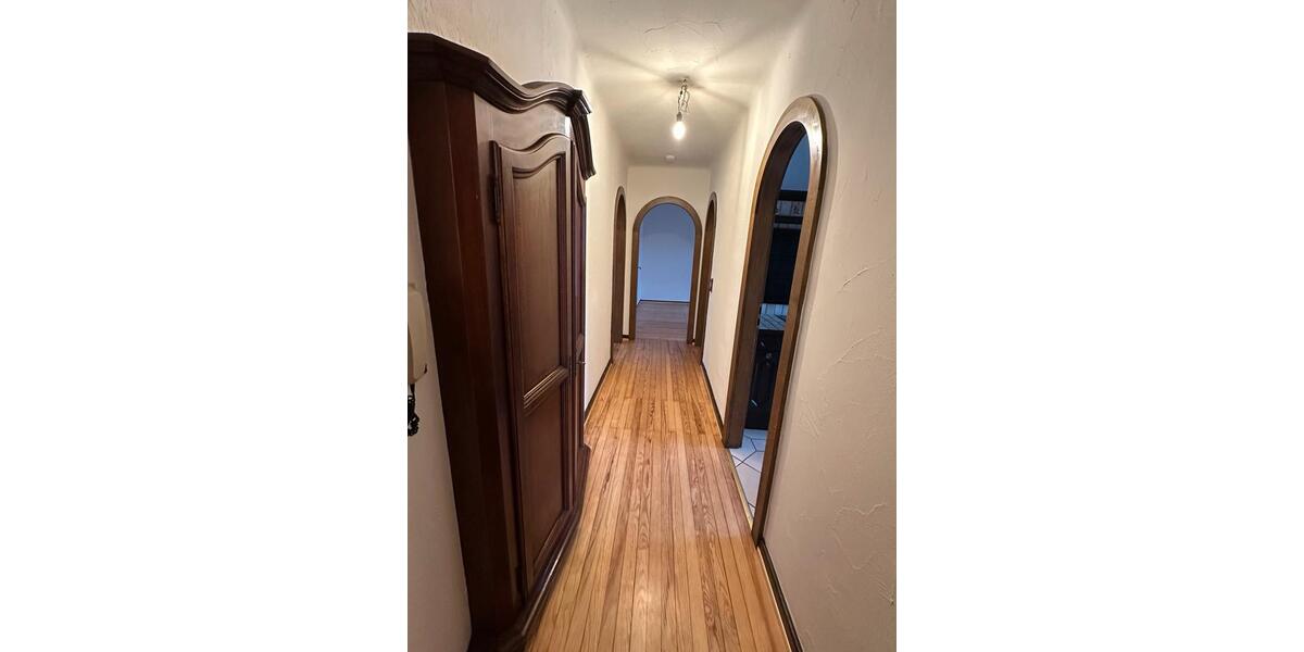 Maisonettenwohnung Saarbrücken Neue Bremm - 4 Zimmer, 125 m&sup2;, 1.100&euro; | Angebot:25804536