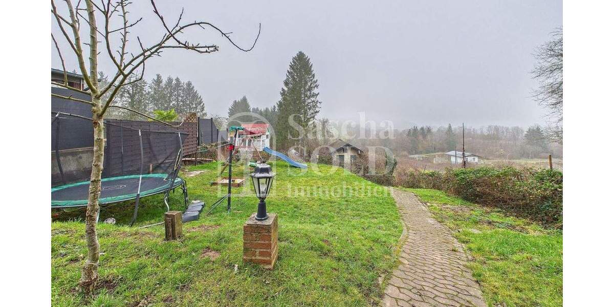 Einfamilienhaus mit 5 Zimmern und großem Garten in ruhiger Wohnlage von Eppelborn-Humes - Einfamilienhaus Eppelborn Humes | Angebot:24835172