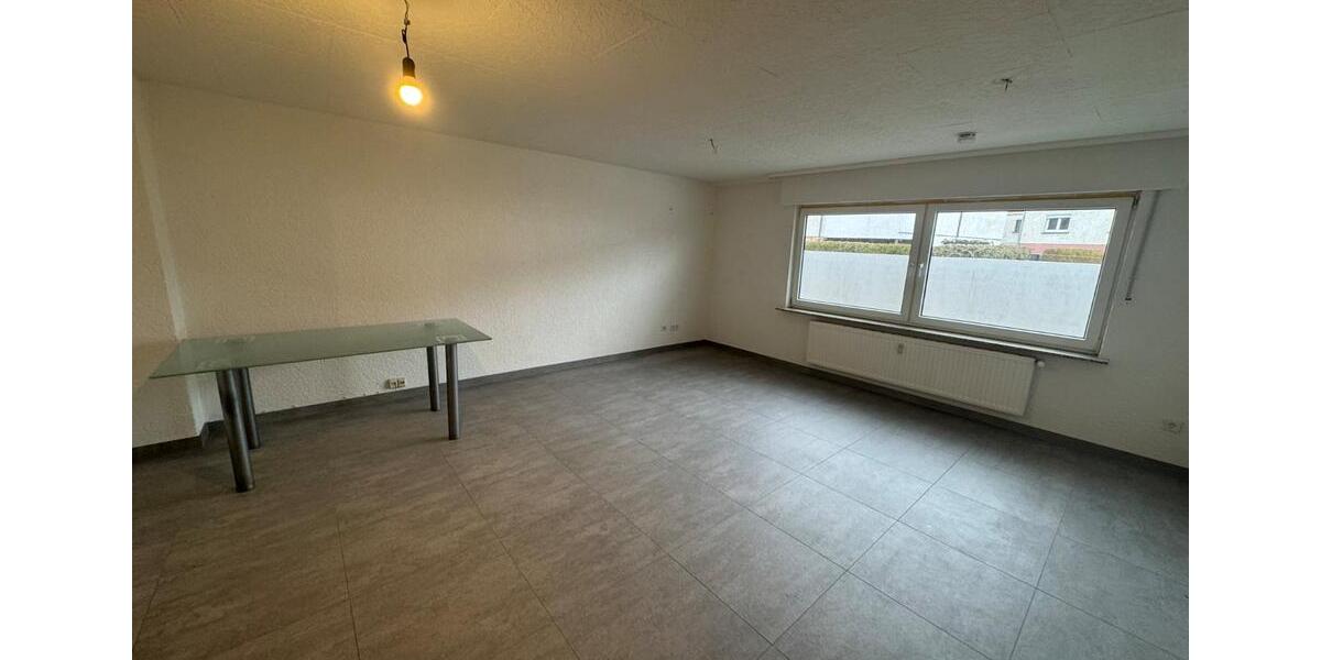Etagenwohnung Schmelz - 3 Zimmer, 85 m&sup2;, 650&euro; | Angebot:25219188