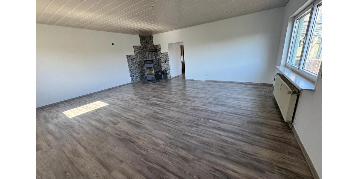 Erdgeschoßwohnung Saarlouis - 4 Zimmer, 110 m&sup2;, 1.350&euro; | Angebot:26646387