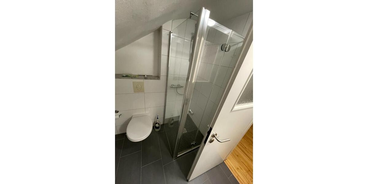 Dachgeschoßwohnung Saarbrücken West - 2.5 Zimmer, 65 m&sup2;, 550&euro; | Angebot:25416920