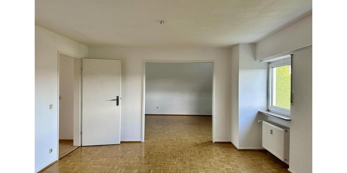 Dachgeschoßwohnung Saarbrücken Neue Bremm - 3.5 Zimmer, 98 m&sup2;, 950&euro; | Angebot:24224590