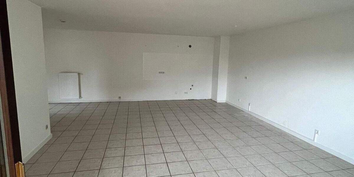 Etagenwohnung Völklingen Stadtmitte - 2 Zimmer, 73 m&sup2;, 570&euro; | Angebot:25683669