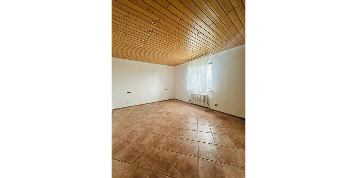 Etagenwohnung Saarbrücken St Arnual - 2 Zimmer, 62 m&sup2;, 89.500&euro; | Angebot:26595225