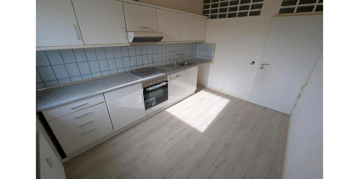 Etagenwohnung Saarbrücken Eschberg - 5 Zimmer, 132 m&sup2;, 1.185&euro; | Angebot:26398758