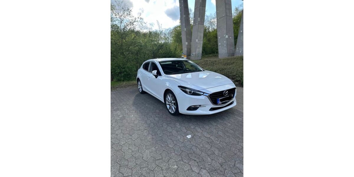 Mazda 3 83.000 km 15.500 &euro; Saarbrücken 66117